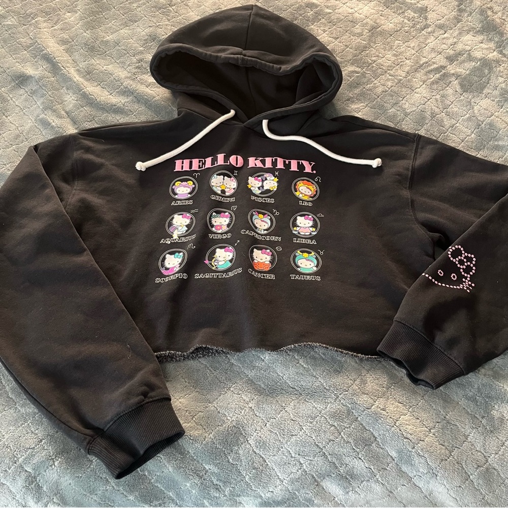 Forever 21 Black Hoodie‎ with Hello Kitty